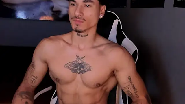 Snapshot of Thomas_Fit1 chatting on 9, 6, 2026 Thomas Fit1 online show from 9, 6, 2026