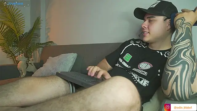 Snapshot of odin_blake chatting on 24, 12, 2024 odin blake online show from 24, 12, 2024