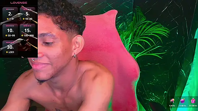 Snapshot of Palo_santo chatting on 20, 9, 2025 Palo santo online show from 20, 9, 2025