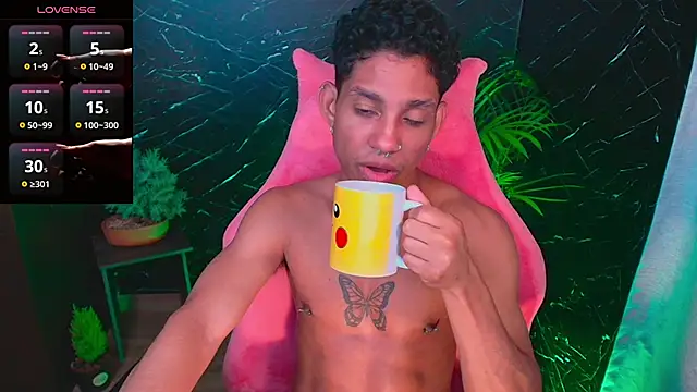 Snapshot of Palo_santo chatting on 27, 9, 2025 Palo santo online show from 27, 9, 2025