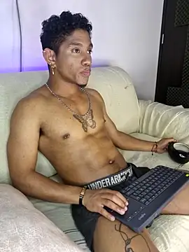 Snapshot of Palo_santo chatting on 25, 5, 2026 Palo santo online show from 25, 5, 2026