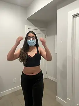 jAsMinE678 online show from 25, 4, 2026