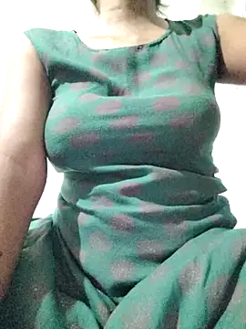 rituporna2004 online show from 16, 4, 2026