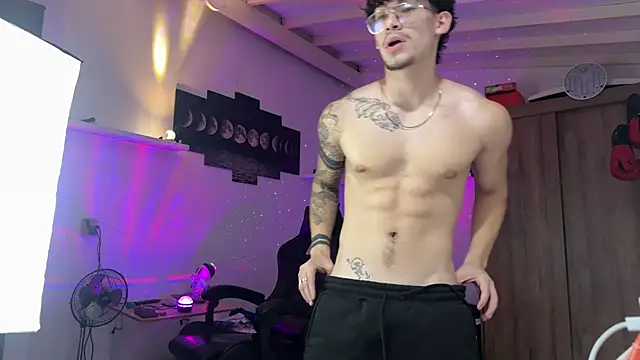 Kisan Smith online show from 8, 4, 2026