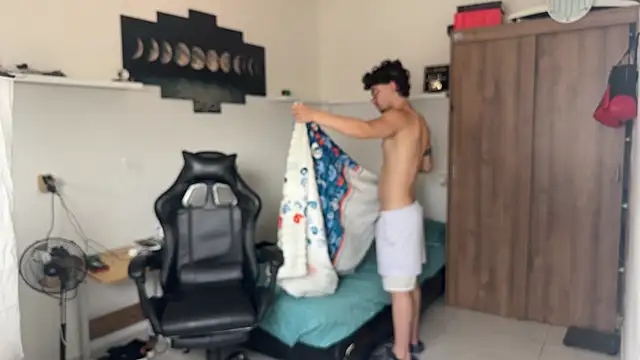 Kisan Smith online show from 25, 4, 2026