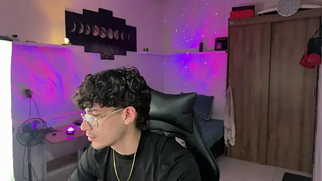 Kisan Smith online show from 27, 4, 2026