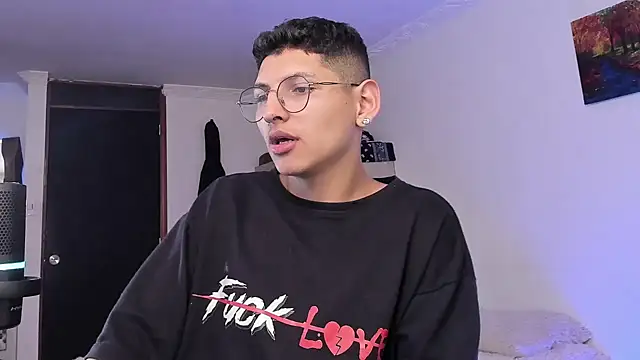 a lejandro 0 8 online show from 2, 2, 2025