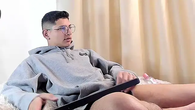 a lejandro 0 8 online show from 9, 2, 2025