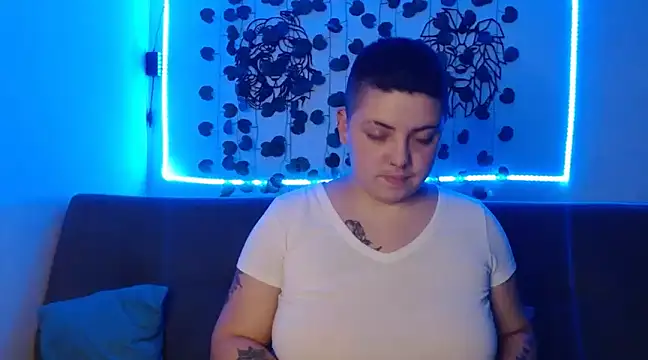 Snapshot of aron_lettone01 chatting on 5, 2, 2025 aron lettone01 online show from 5, 2, 2025