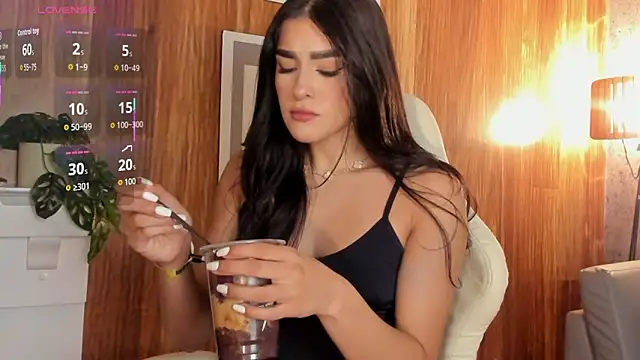 Antonellaparis  online show from 5, 11, 2025