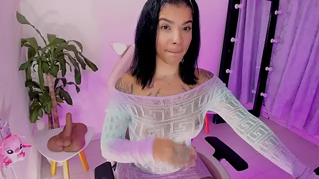 EmmaRusellx online show from 27, 4, 2026