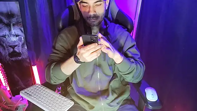 sexyboycolombi4 online show from 25, 1, 2025