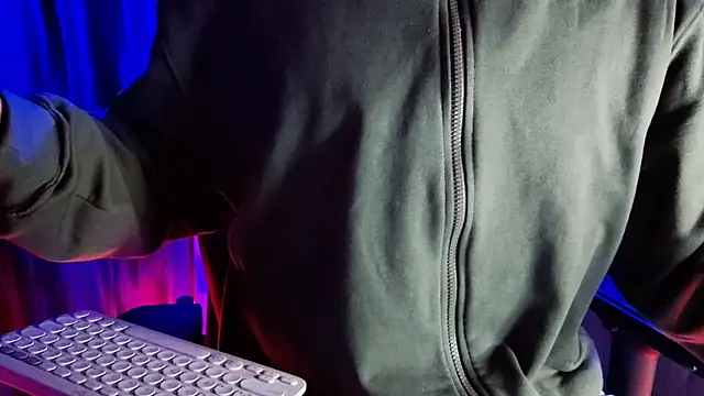 sexyboycolombi4 online show from 27, 1, 2025