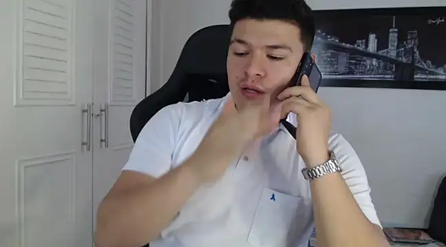 Snapshot of Plug_Control chatting on 8, 12, 2024 Plug Control online show from 8, 12, 2024