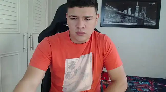 Snapshot of Plug_Control chatting on 15, 12, 2024 Plug Control online show from 15, 12, 2024