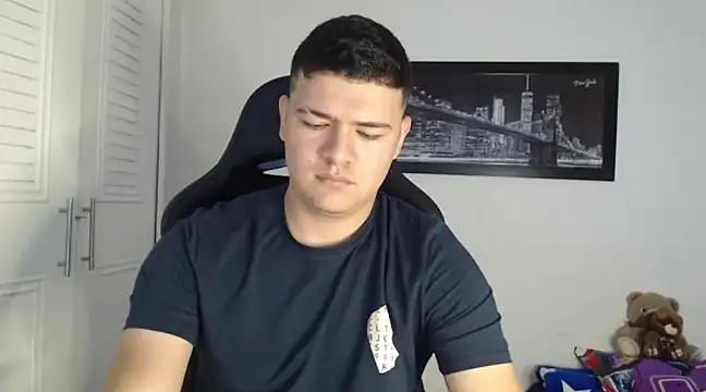 Snapshot of Plug_Control chatting on 31, 12, 2024 Plug Control online show from 31, 12, 2024