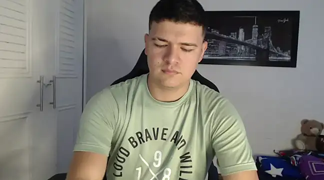 Snapshot of Plug_Control chatting on 31, 12, 2024 Plug Control online show from 31, 12, 2024