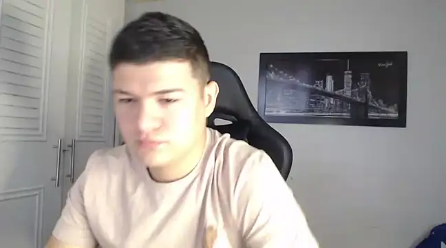 Snapshot of Plug_Control chatting on 7, 1, 2025 Plug Control online show from 7, 1, 2025