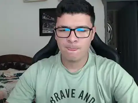 Snapshot of Plug_Control chatting on 17, 3, 2025 Plug Control online show from 17, 3, 2025