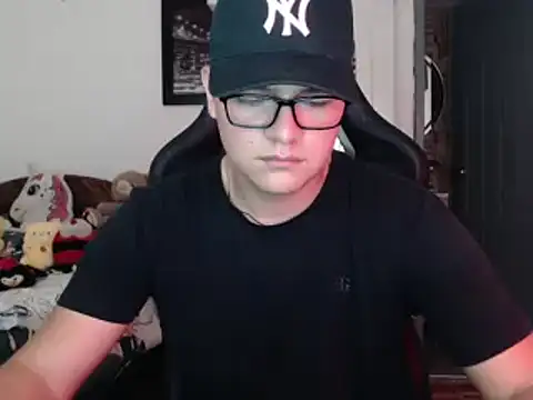 Snapshot of Plug_Control chatting on 18, 3, 2025 Plug Control online show from 18, 3, 2025