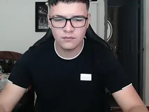 Snapshot of Plug_Control chatting on 21, 3, 2025 Plug Control online show from 21, 3, 2025