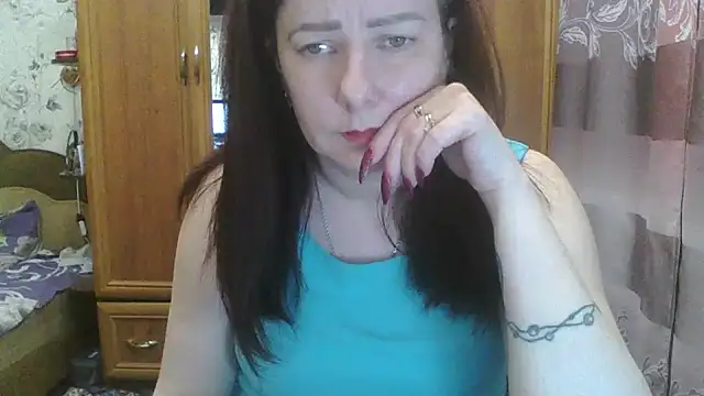 Snapshot of SophieNightAh chatting on 3, 2, 2025 SophieNightAh online show from 3, 2, 2025