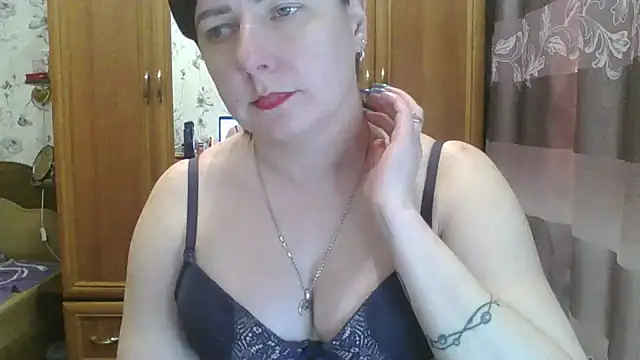 Snapshot of SophieNightAh chatting on 13, 2, 2025 SophieNightAh online show from 13, 2, 2025