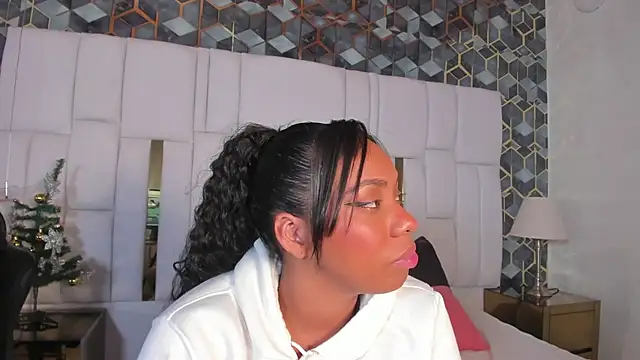 lia mariana online show from 20, 12, 2025