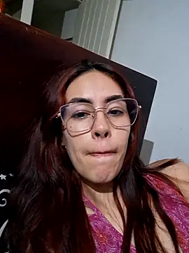 Snapshot of marlynmartinez chatting on 3, 10, 2025 marlynmartinez online show from 3, 10, 2025