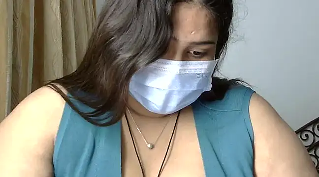 cutelady65 online show from 5, 1, 2025