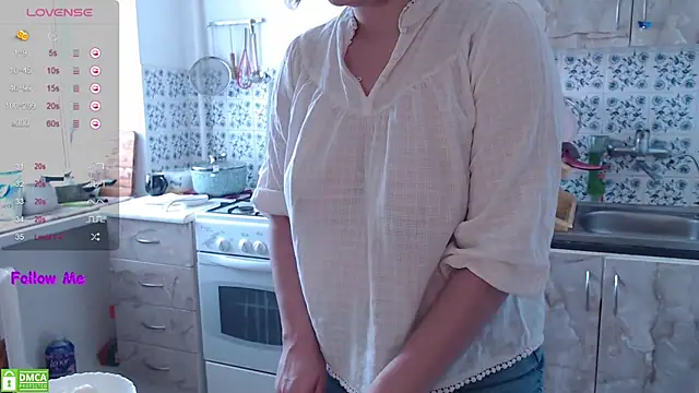 VerySweetKate111 online show from 20, 2, 2026