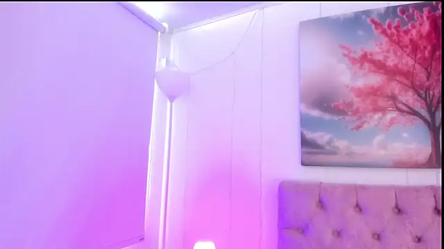 Julianaa Castro  online show from 19, 2, 2025