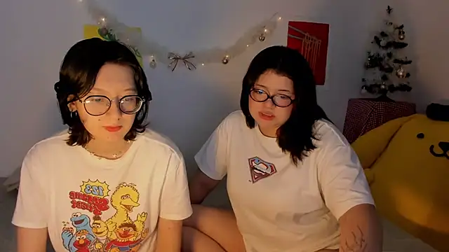 Snapshot of Gaby_Danna chatting on 15, 12, 2025 Gaby Danna online show from 15, 12, 2025