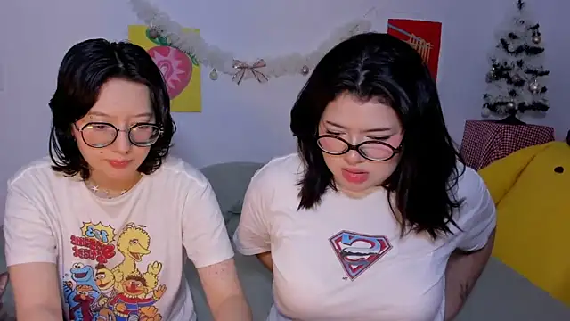 Snapshot of Gaby_Danna chatting on 15, 12, 2025 Gaby Danna online show from 15, 12, 2025