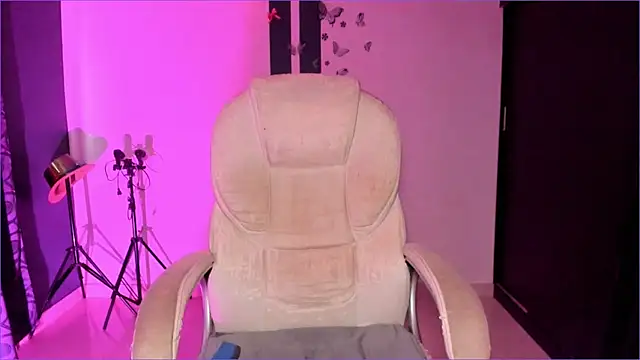 CandyLatinHott online show from 12, 10, 2025