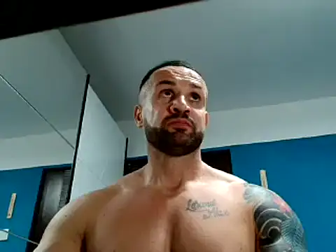 Magnificmuscles89 online show from 1, 3, 2025