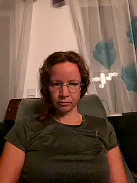 AnnikaRose online show from 19, 11, 2025