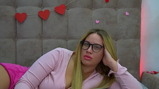 MariaNeumann online show from 16, 2, 2025