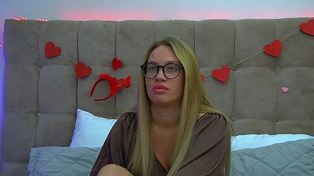 MariaNeumann online show from 18, 2, 2025