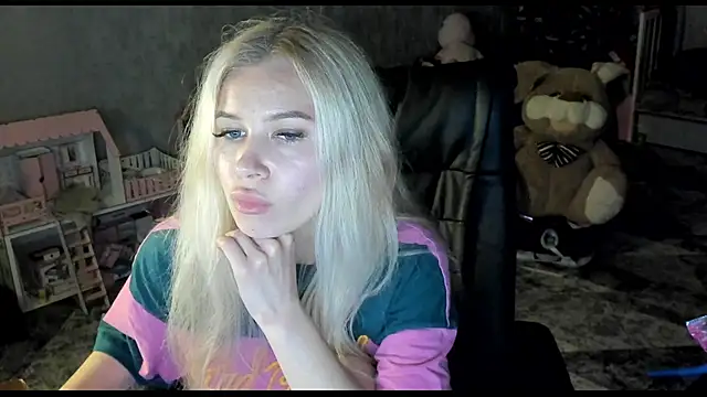  NigoNika online show from 23, 4, 2026