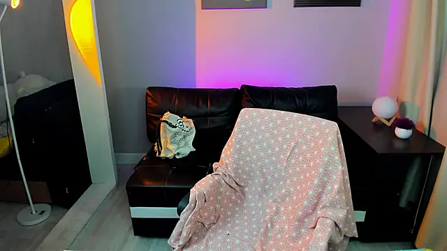 Cassie xKiss online show from 10, 6, 2026