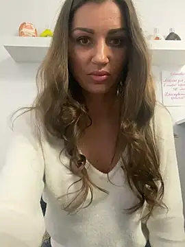 Snapshot of Lanaa19 chatting on 28, 12, 2024 Lanaa19 online show from 28, 12, 2024