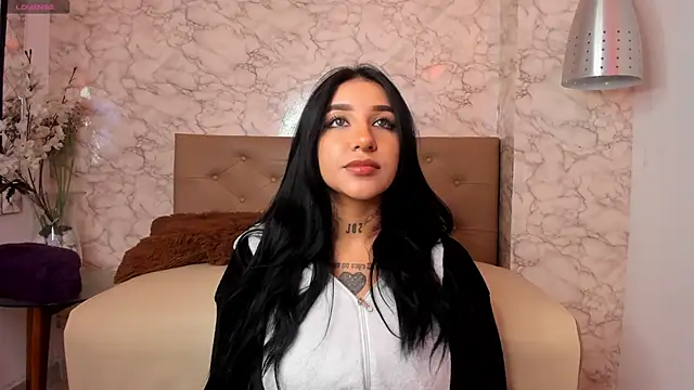 Leiaa  online show from 15, 12, 2024