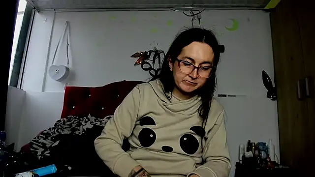 Sweet-Suck69 online show from 5, 1, 2025