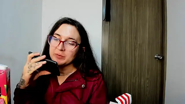 Sweet-Suck69 online show from 24, 2, 2025