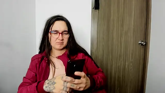 Sweet-Suck69 online show from 24, 2, 2025