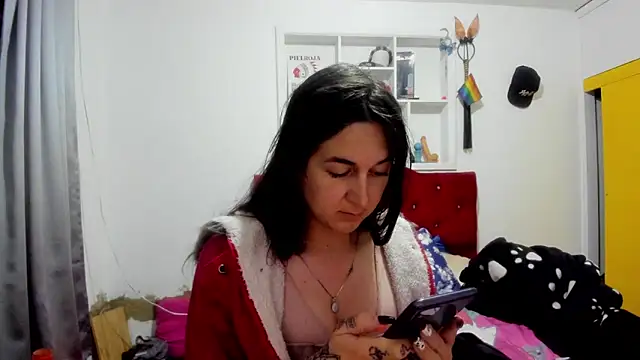 Sweet-Suck69 online show from 21, 4, 2026