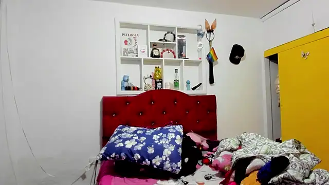 Sweet-Suck69 online show from 30, 4, 2026