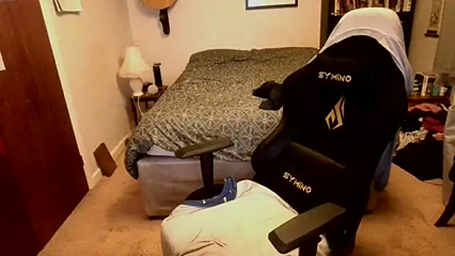 Hairy Guy30 online show from 26, 4, 2026