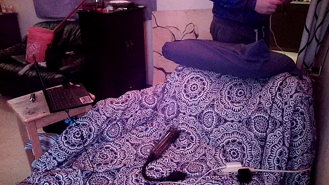 Mic Oxinner online show from 1, 1, 2025